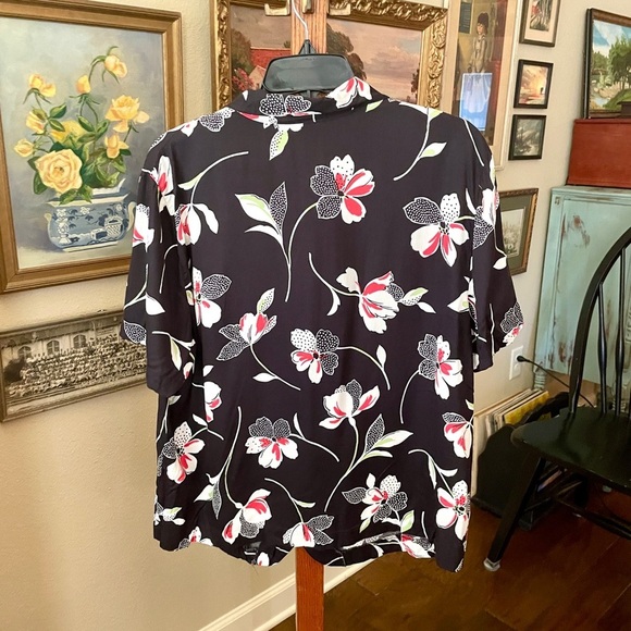 Alfred Dunner women’s plus size short sleeve floral button top 16 black white - Picture 6 of 7